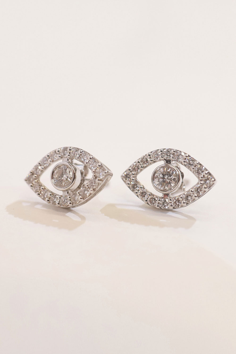 AYESHA STUDS