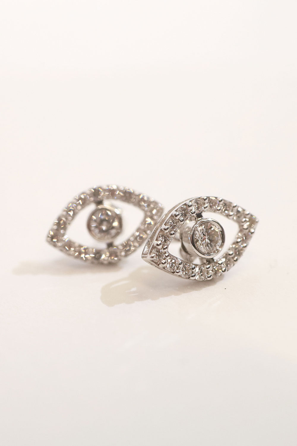 AYESHA STUDS