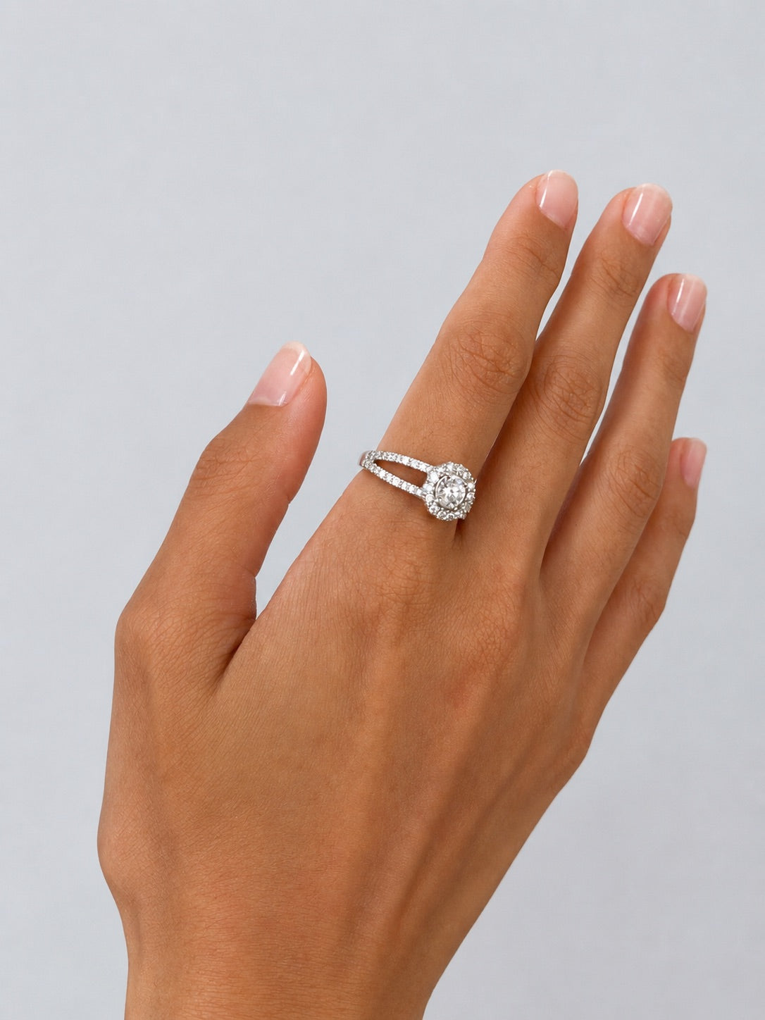 #Color_White Gold